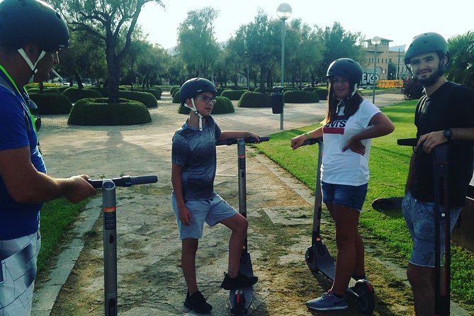 1 Hour Electric Scooter Tour in Palma - Parque del Mar and Museu de Mallorca: a needed break in the middle of stone
