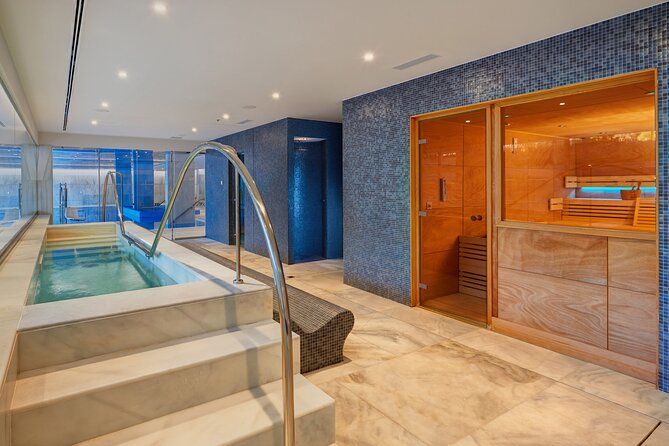 25 Minute Couples Massage with Spa Access - The Relaxation Beds and Your 2-hour Window