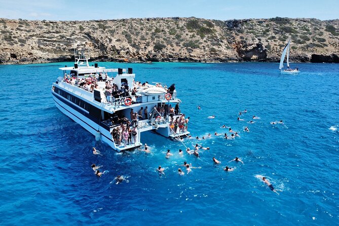 3 Hours Boat Party with 2 Live DJs in Mallorca - The Boat Setup: Top Deck Dancing, Shaded Seating, and How to Choose Your Spot