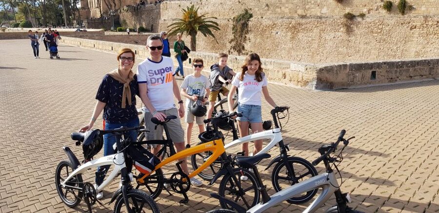 3 Hours Historic E-Bike Tour in Palma de Mallorca - Old town sights on two wheels, churches, lanes, and local atmosphere