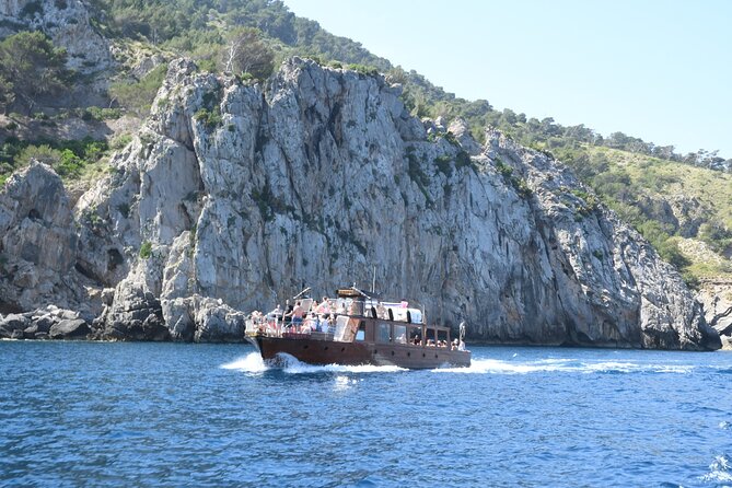 5-Hour Guided Robinson Boat Day Tour in Northern Mallorca - Port de Pollença to Puerto Pollensa: start your day on the water