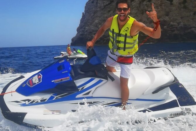 60 minutes Jetski Rental in Alcudia Bay - Safety briefing and the gear you actually get