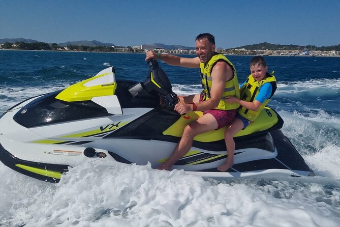 60 minutes Jetski Rental in Alcudia Bay - Photos: how the monitors work and what you should expect