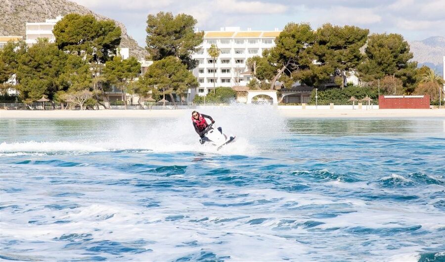 Alcudia: 30-Minute Jet Ski Adventure for Beginners & Photos - Enter the Training Zone: What Beginners Learn First