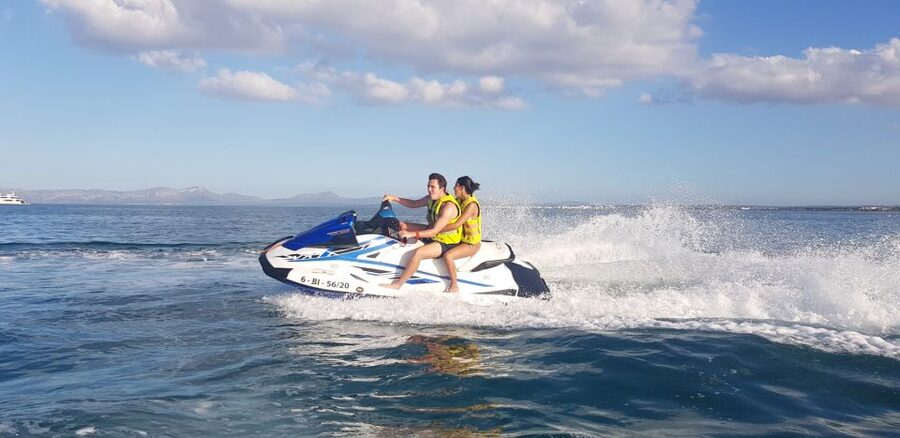 Alcudia: 30-Minute Jet Ski Adventure for Beginners & Photos - What You Need to Bring, and What You Must Leave Behind