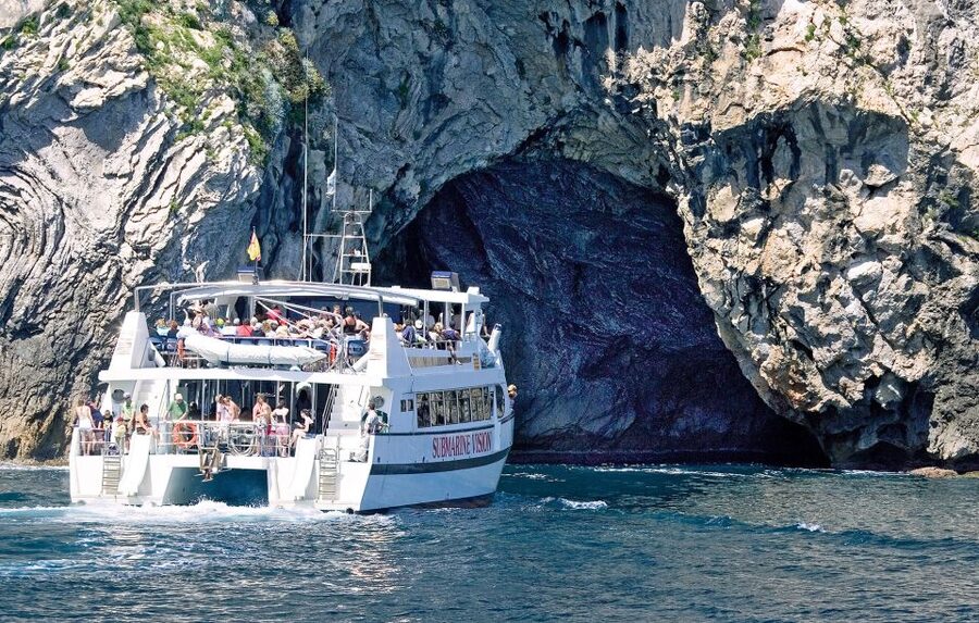 Alcudia: Boat Trip to Coll Baix - The early part: ferry time and scenic cruising around Alcúdia Bay