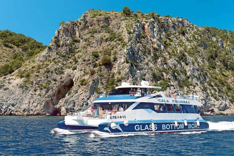 Alcudia: Boat Trip to Coll Baix - Alcanada beach and the lighthouse stop on the route