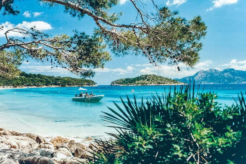 Alcudia: Formentor Beach, Lighthouse Cruise, and Small Group - Why Formentor Looks Different From the Water