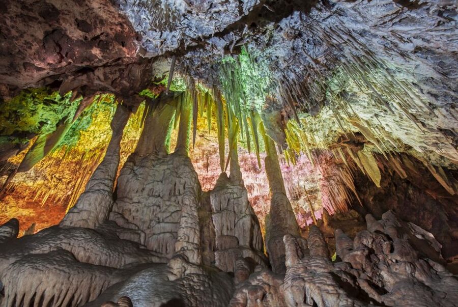 Alcudia: Half-day Caves of Hams, Blue Caves and documentary - A half-day plan from Alcúdia that still feels like a full outing