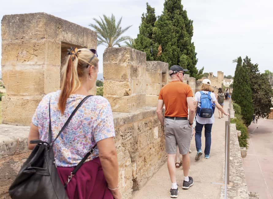 Alcudia Old Town Private Tour - Restaurant and shopping tips you can use the same day
