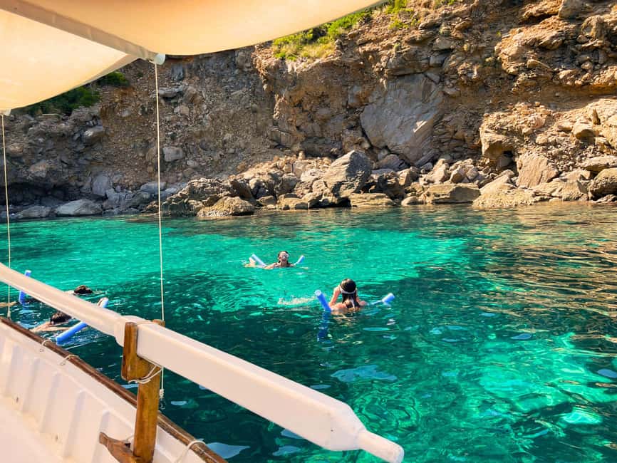 Alcudia & Pollensa Private Boat Tour, Captain, Fuel, Snorkel - Punta Corrent: first swim and a chance to read the water