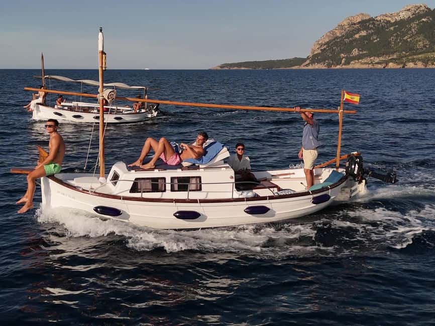 Alcudia & Pollensa Private Boat Tour, Captain, Fuel, Snorkel - Far de Punta de l’Avançada: snorkeling plus a food tasting stop