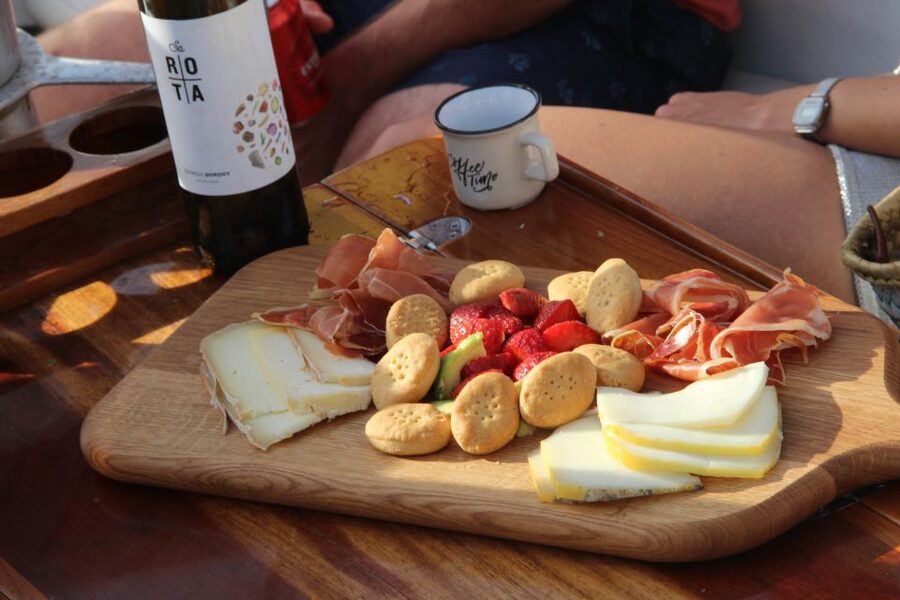 Alcudia: Private Sunset Boat Trip with Glass of Wine & Snack - Price and value: $340 for up to 4 people is really the point