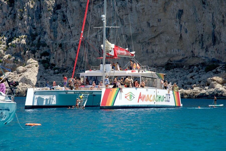 Alcudia: Sunset Catamaran Tour with Dinner and Snorkeling - Should You Book This Alcudia Sunset Catamaran?