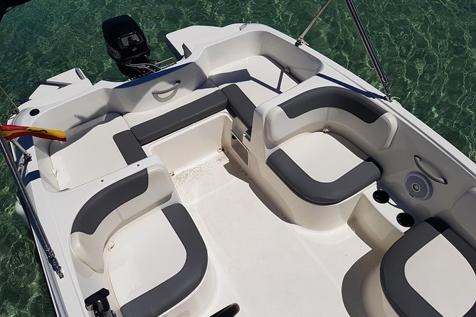 Boat rental without license - B540 'Gaia' (5p) - Can Pastilla - Insurance with franchise and the 500 euro deposit