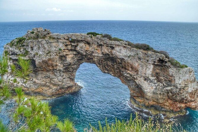 Boat tour Cala Figuera, Es Pontas, Caló de Moro, Cala Marmols - Who should book this boat tour, and who should skip it