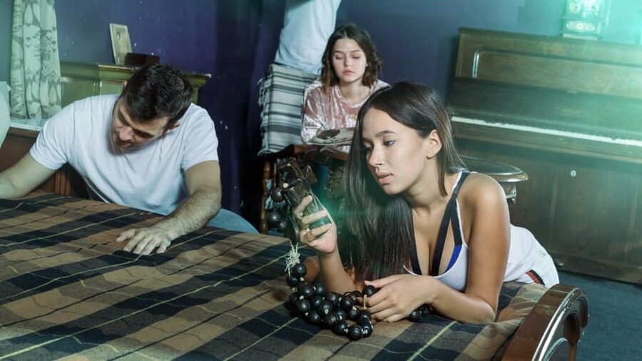 Cala Millor: Escape Room "The millionaire's villa", fun game - Before You Start: Email Directions, One Smartphone, and Choosing Beginner vs. Challenging