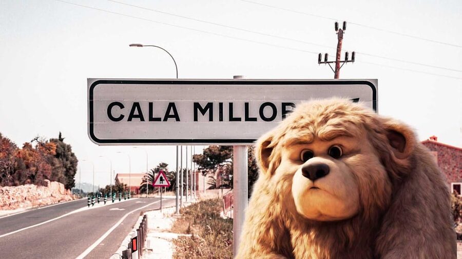 Cala Millor: Magical Creatures of Cala Millor, family game - Entering the route: waterfront promenade to side streets in about 2.5 hours