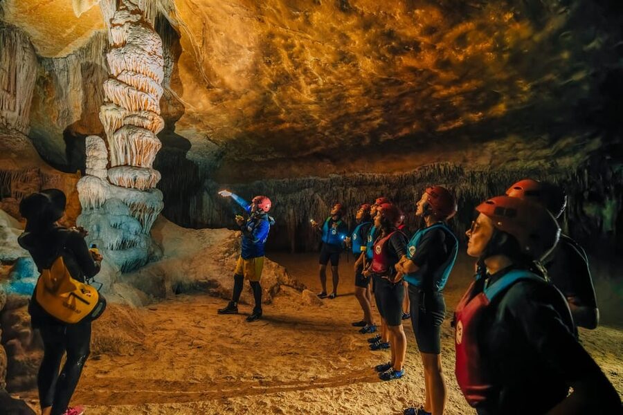 Cala Varques: Guided Sea Caves Kayak & Snorkeling Expedition - Where Cala Romantica and Cala Varques connect on Mallorca