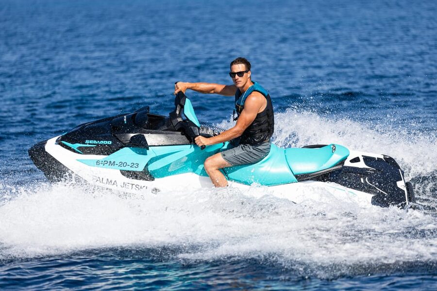 Calanova: Individual Jet Ski excursion with guide - Your 1-hour flow on the water: what happens when you ride