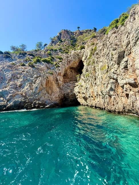 Can Picafort:Private Trip - Beach+Caves + Seabob -6 Person - Drinks, snacks, and what to pack for a smooth 3 hours