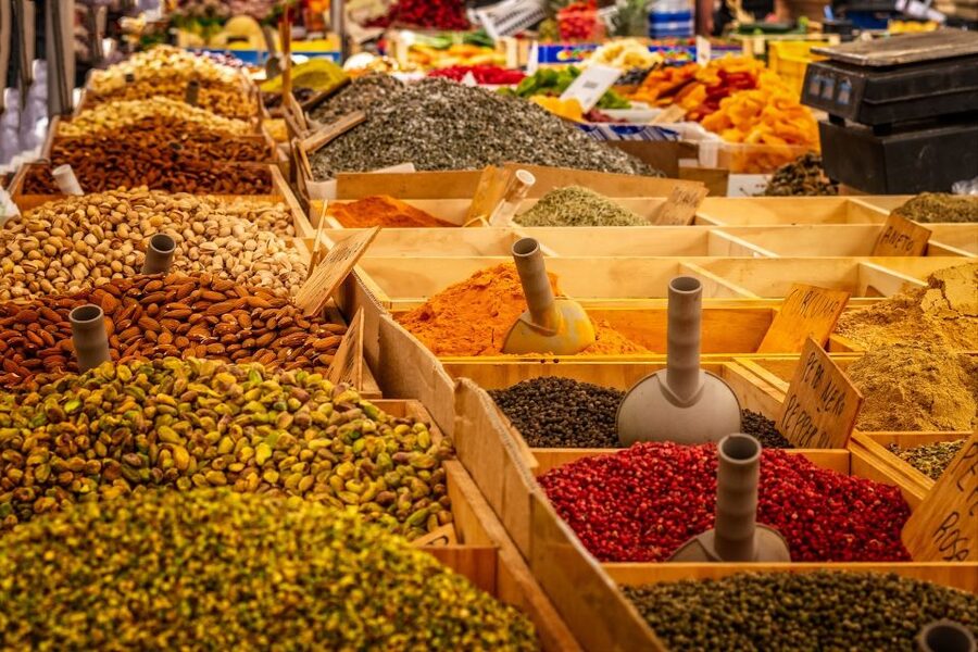 Cap de Formentor: Market, Beach, and Alcudia Tour - Alcudia market and old town walls: the best place to slow down