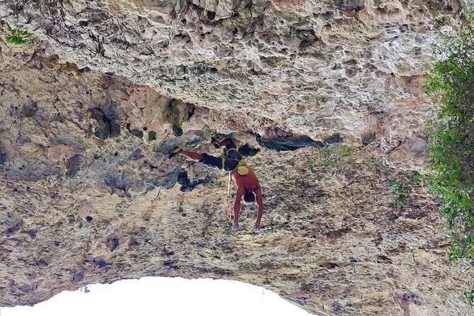 Climbing day in private tour - Equipment and instruction: the easiest part to forget on purpose