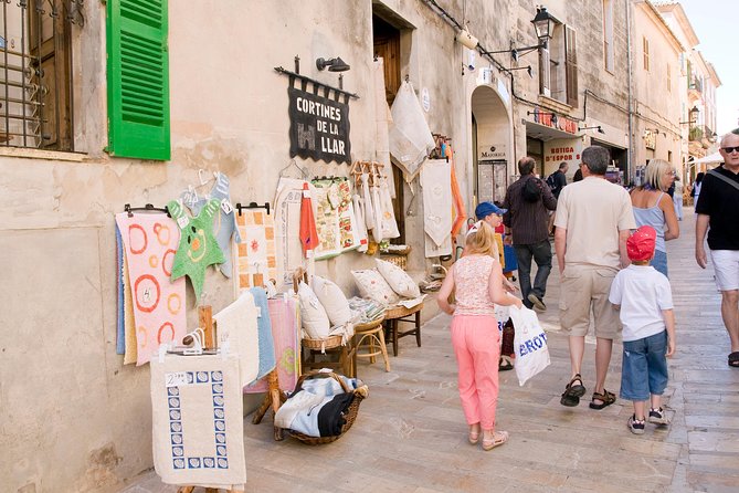 Discover Alcudia old town on a private walking tour - How Much Tailoring Do You Get on a Private Tour?