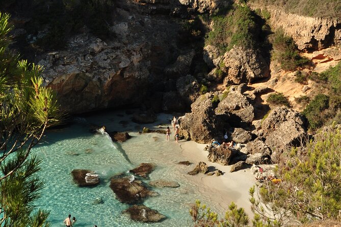 Discover Cala des Moro and S’Almunia the smart way - Gear that changes the day: snorkels, SUP, GoPro, umbrella, and cooler