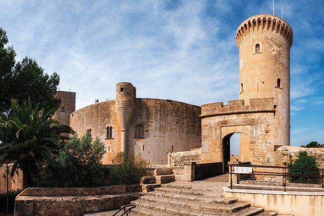 Discover the major cultural attractions of Palma De Mallorca on a Private Tour - Stop 1: Castell de Bellver and why it is a smart first move