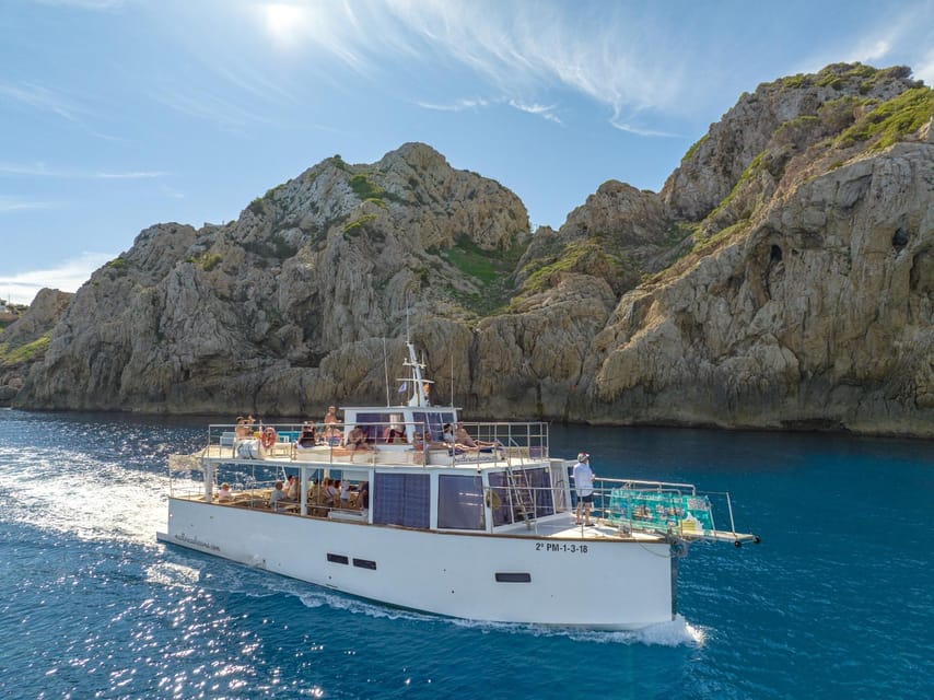 Excursión en barco por la tarde con bebidas y snacks - When You Should Skip, and When You Should Pack Extra Care