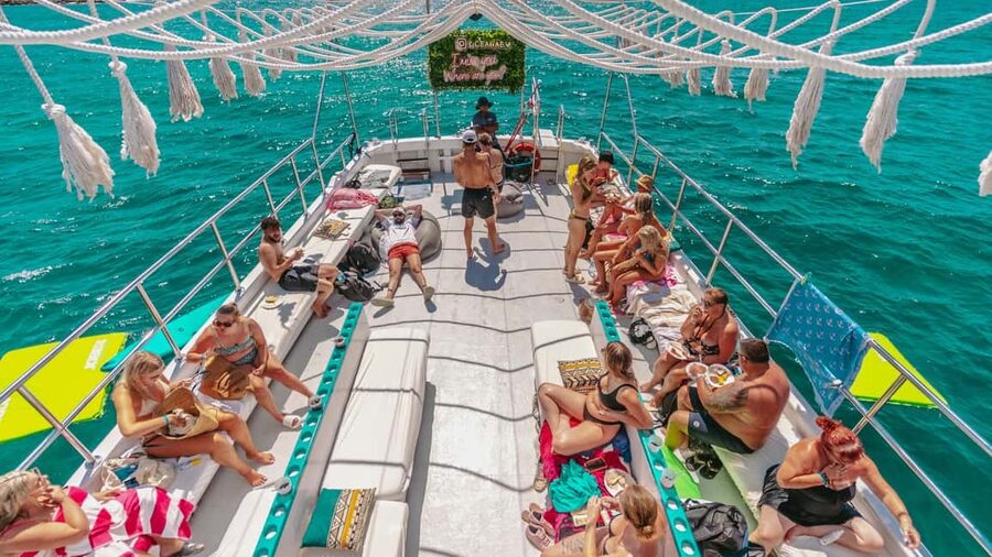 From Magaluf: Palma Bay Sightseeing Cruise with Live Music - From Magaluf To Palma, The Route You See From Deck