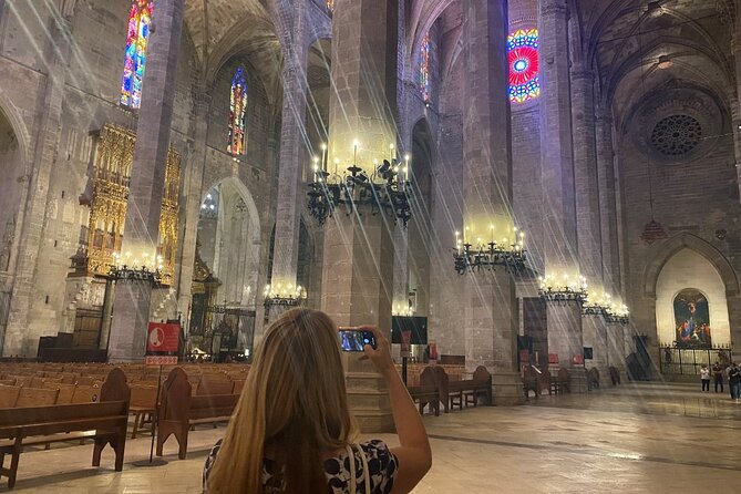 Gaudí and Modernist Art: Guided Tour in Palma de Mallorca - Dress Code and Physical Pace: Simple Rules, No Drama