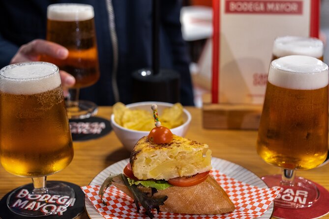 Gourmet Tapas and Wine Tour in Palma de Mallorca - Plaça de Weyler: A More Relaxed Cultural Pause