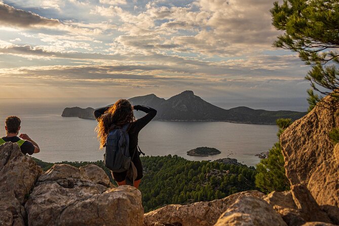 Hiking Tour into the sunset - Port Andratx to Sant Elm - Who this sunset hike is best for