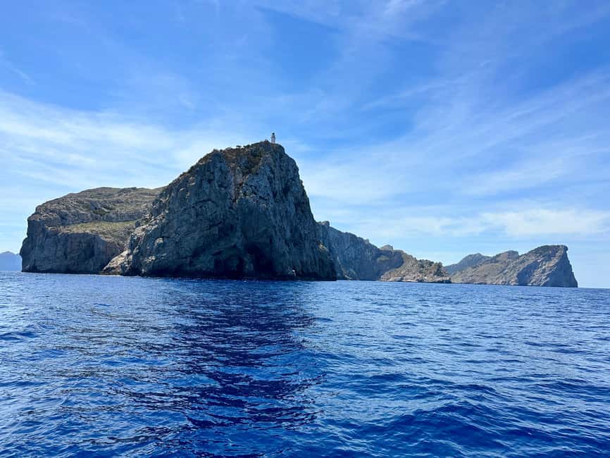 Mallorca: Alcudia private boat trip - Arriving at Pier 5 and Sliding Into a True Private Cruise