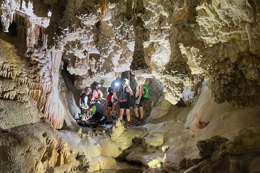 Mallorca: Beach Inside the Cave Tour - Mallorca’s beach-inside-a-cave setup: what the day really feels like