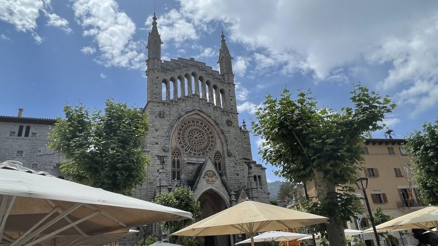 Mallorca Beyond the Guidebooks - Tour with the famous Author - Why riding with the RoadTrips Mallorca author changes everything