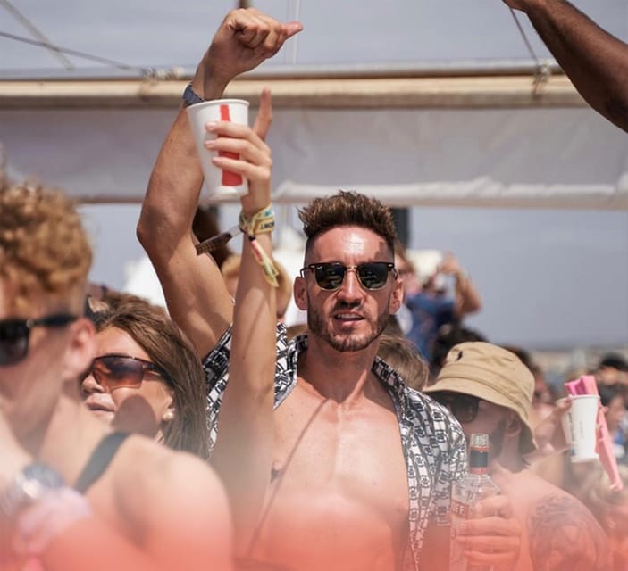 Mallorca: Boat Party with Live DJs, Lunch, & Nightclub Entry - Live Music On Deck: DJs, Live Sax, and Bongo Percussion