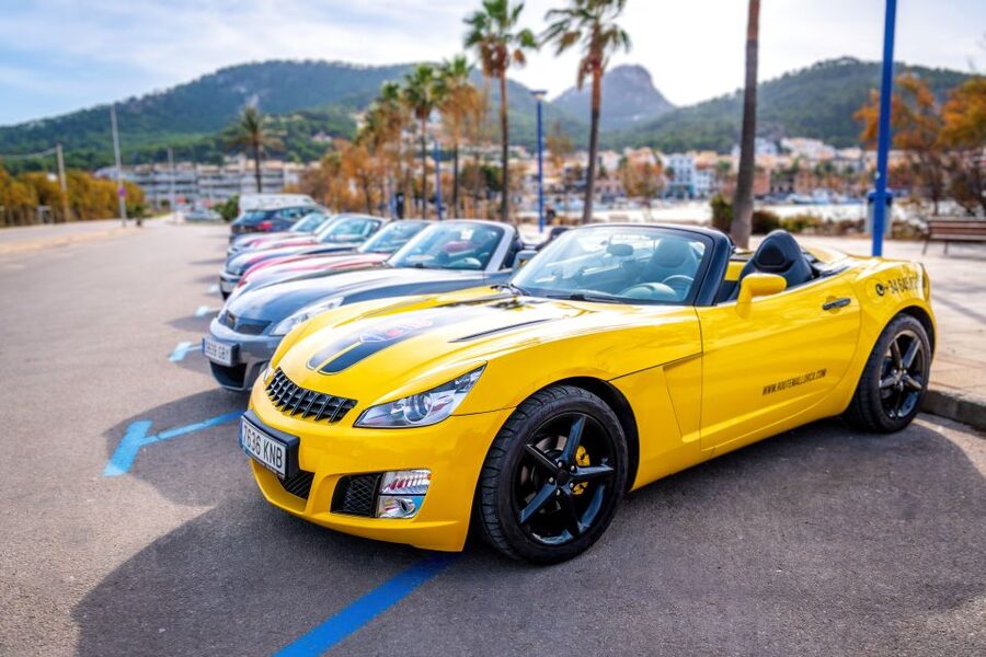 Mallorca: Cabrio Sports Car Tour - The car, group pacing, and small rules that affect comfort