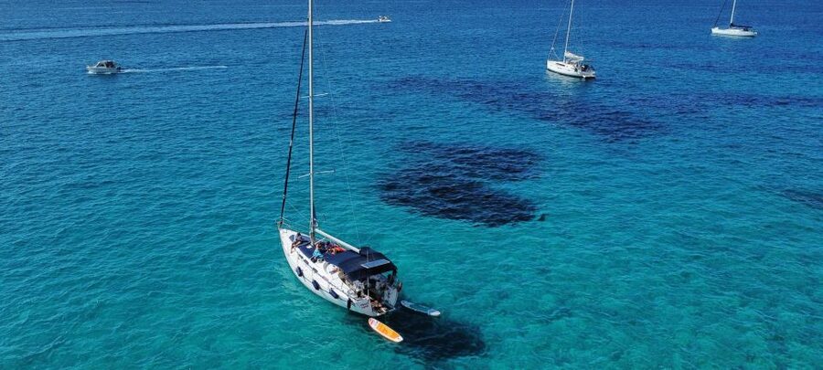 Mallorca: Cala Vella Boat Tour with Swiming, Food, & Drinks - Getting there fast: Carrer de Virgili 27 and parking headaches