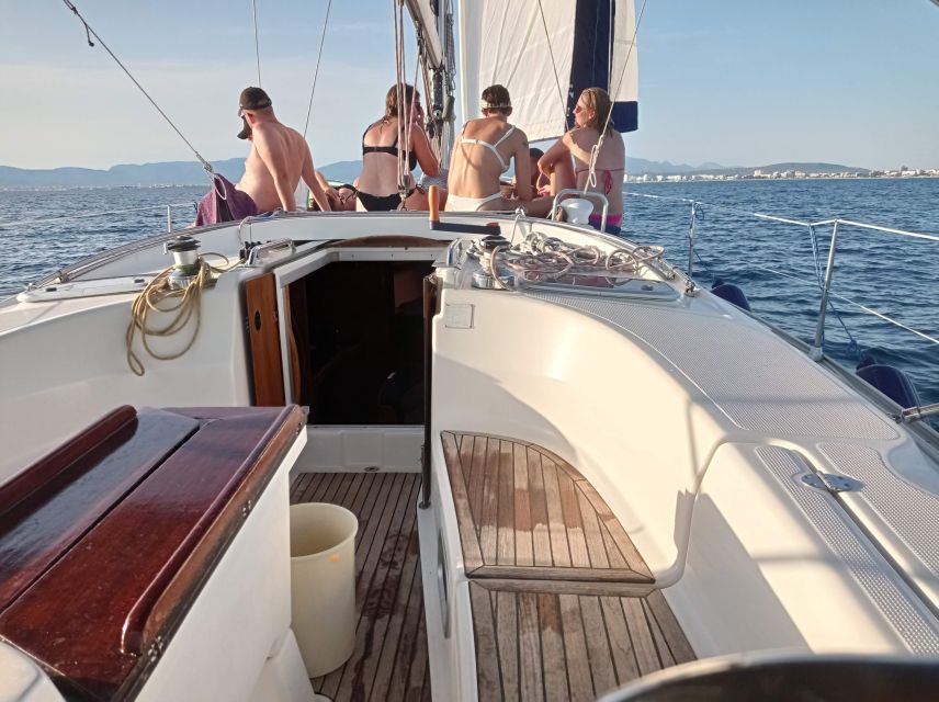 Mallorca: Cala Vella Boat Tour with Swiming, Food, & Drinks - Cala Vella: the swim cove you will plan around