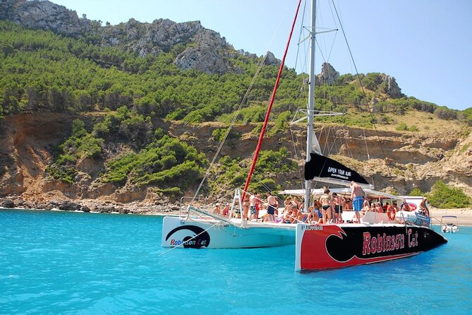 Mallorca Catamaran Tour in the Bay of Pollensa - Lunch onboard during the Formentor stop: simple, filling, and actually helpful
