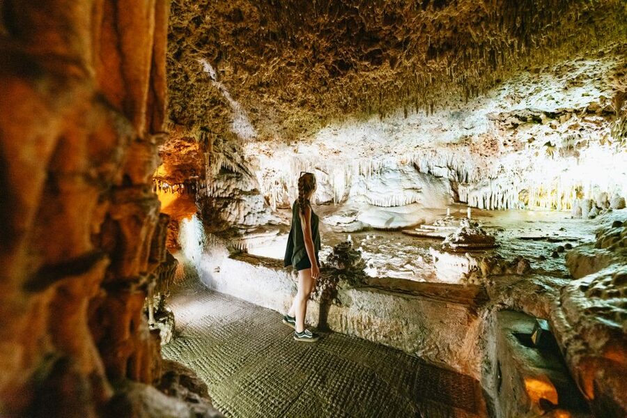 Mallorca: Caves of Drach Day Trip & Optional Caves of Hams - Guides and organization: why the schedule usually works