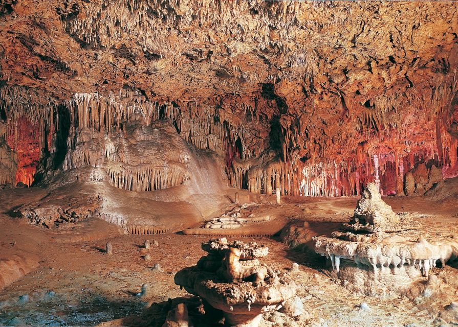 Mallorca: Caves of Hams, Blue Cave and audiovisual - How the Blue Cave LED lighting changes the mood