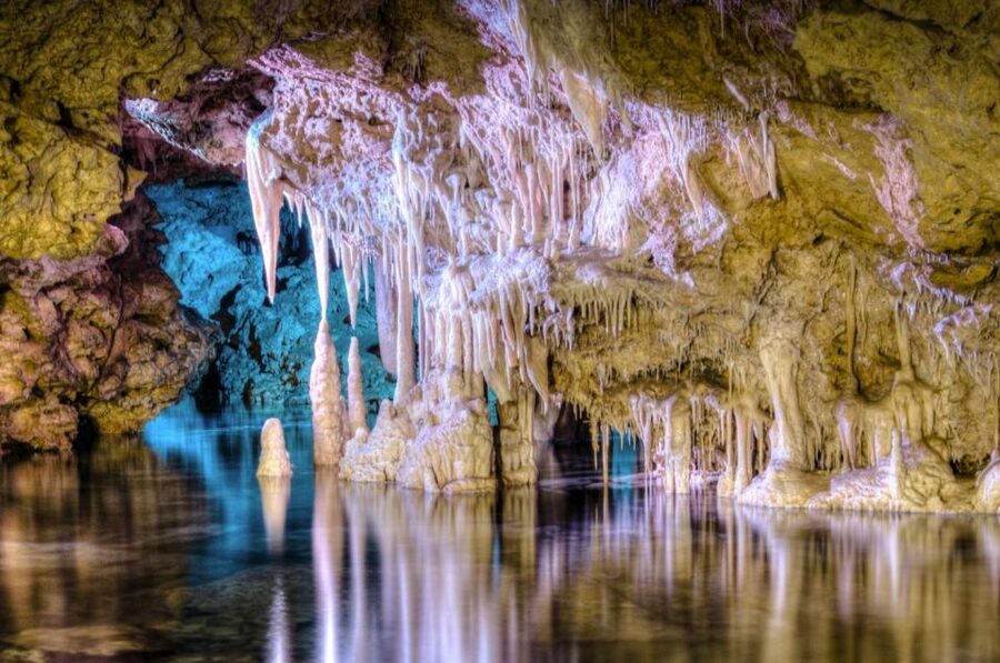 Mallorca: Caves of Hams, Blue Cave and audiovisual - Caves of Hams geology: hook-shaped formations and time scales