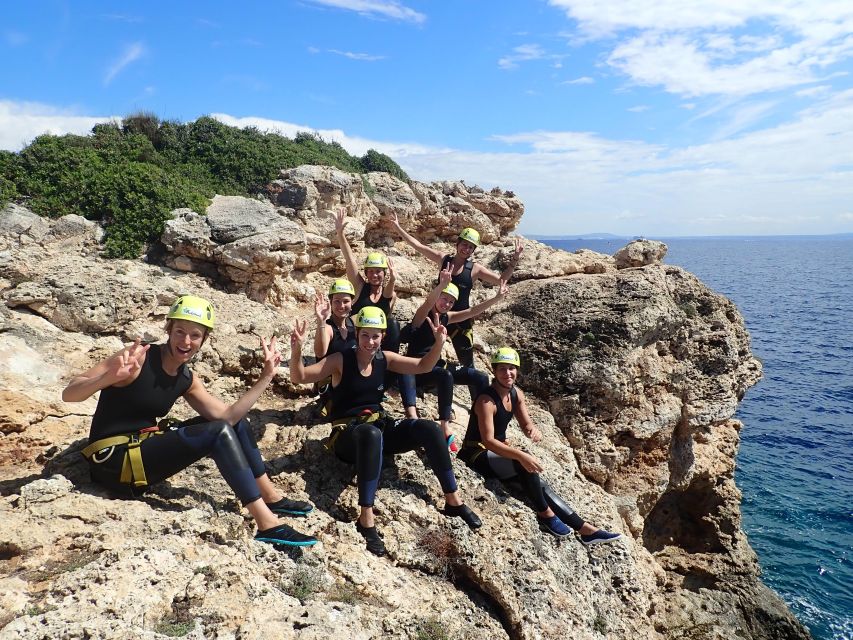 Mallorca: coasteering South - Guide team and communication: English and Spanish support