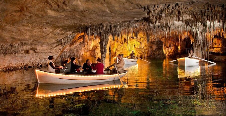 Mallorca: Drach and Hams Caves, and Porto Cristo Day Tour - Cuevas del Drach and Lake Martel: The Concert at About 21°C