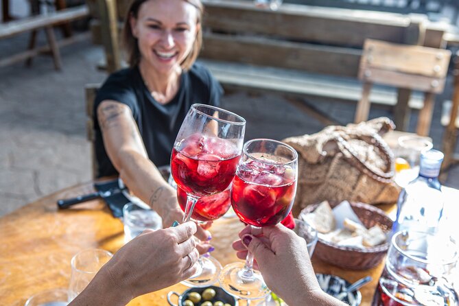 Mallorca Evening Tour: Horseback Riding, Dinner and Dance - What to wear and bring so the night stays comfortable