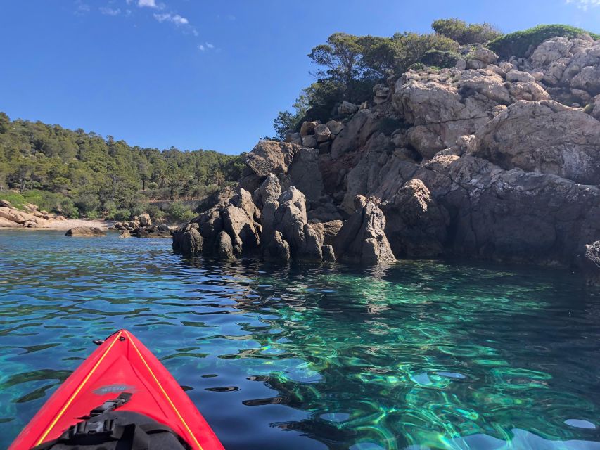 Mallorca: Explore the Island Dragonera with the kayak - How Weather Can Change the Route, and Why That Is Usually a Good Thing